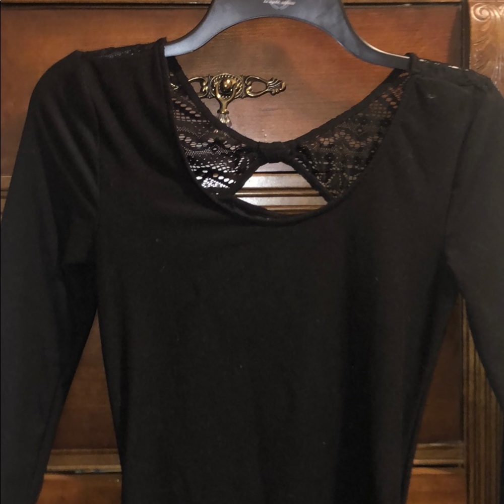 Black Tee!